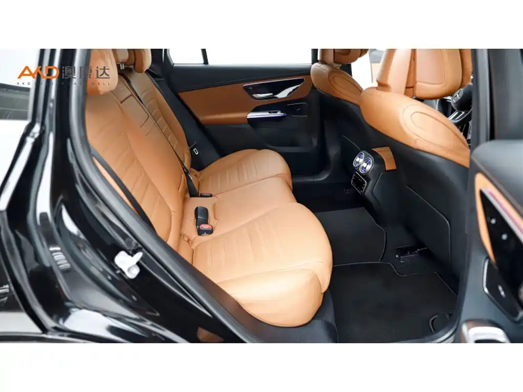 Mercedes-Benz GLC 2025 Model Year GLC 260 L 4MATIC Luxury фото 8
