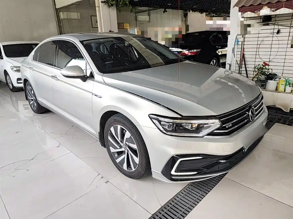 VOLKSWAGEN MAGOTAN GTE PLUG-IN HYBRID
