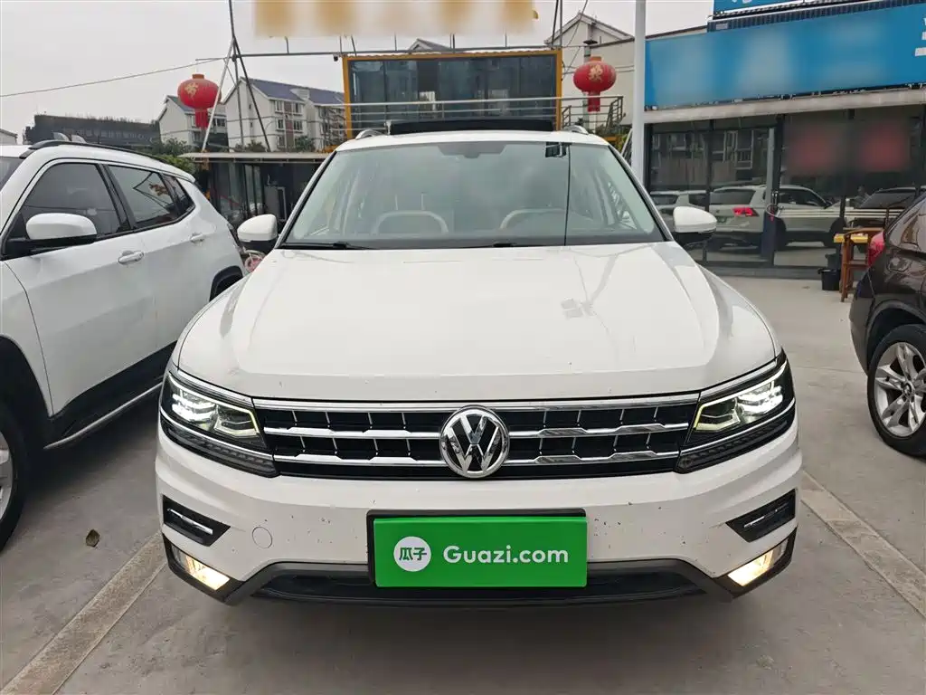Volkswagen Tiguan L 2018 380TSI Automatic AWD Luxury Edition фото 3