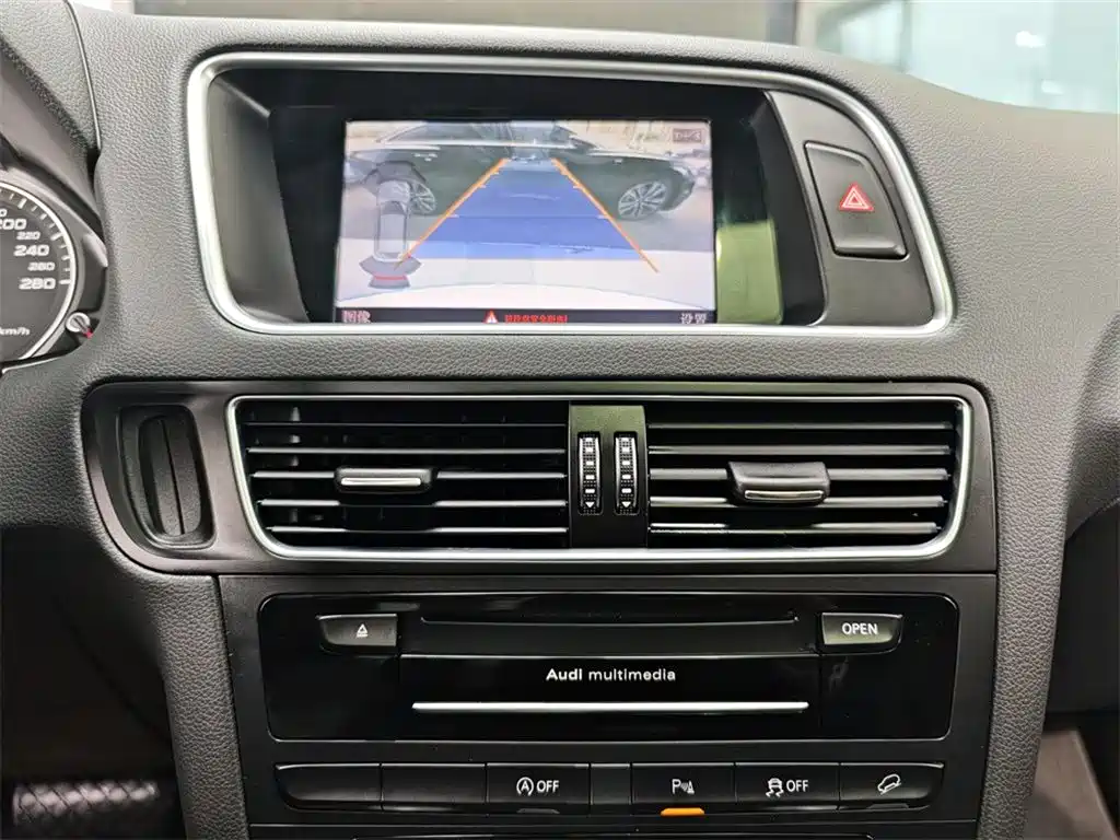 Audi Q5 2016 40 TFSI Comfort Model фото 11