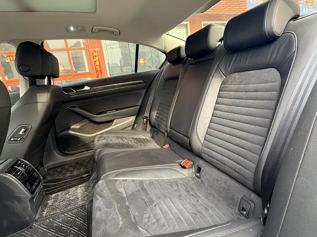 Volkswagen Magotan 2017 330TSI DSG Luxury фото 7
