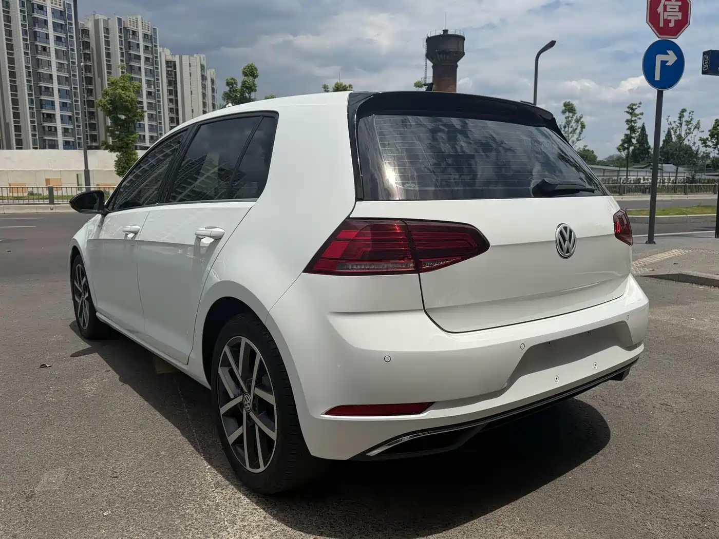Volkswagen Golf 2020 Beloved Edition 280TSI DSG Comfort фото 13