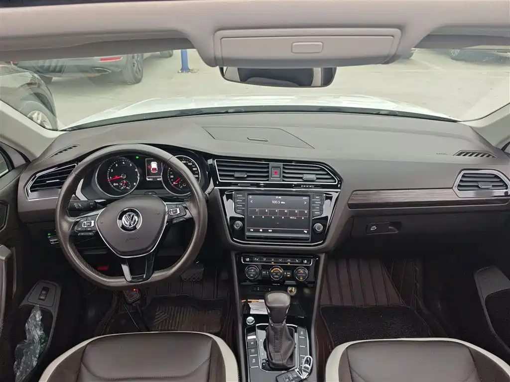 Volkswagen Tiguan L 2018 380TSI Automatic AWD Luxury Edition фото 10