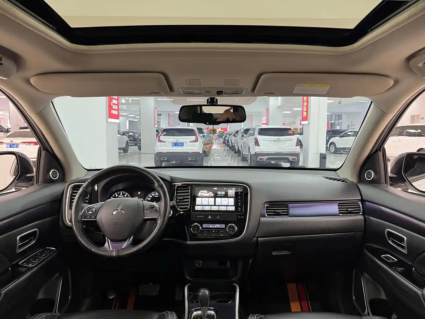 Mitsubishi Outlander 2020 2.0L 2WD Premium 5-seater фото 8