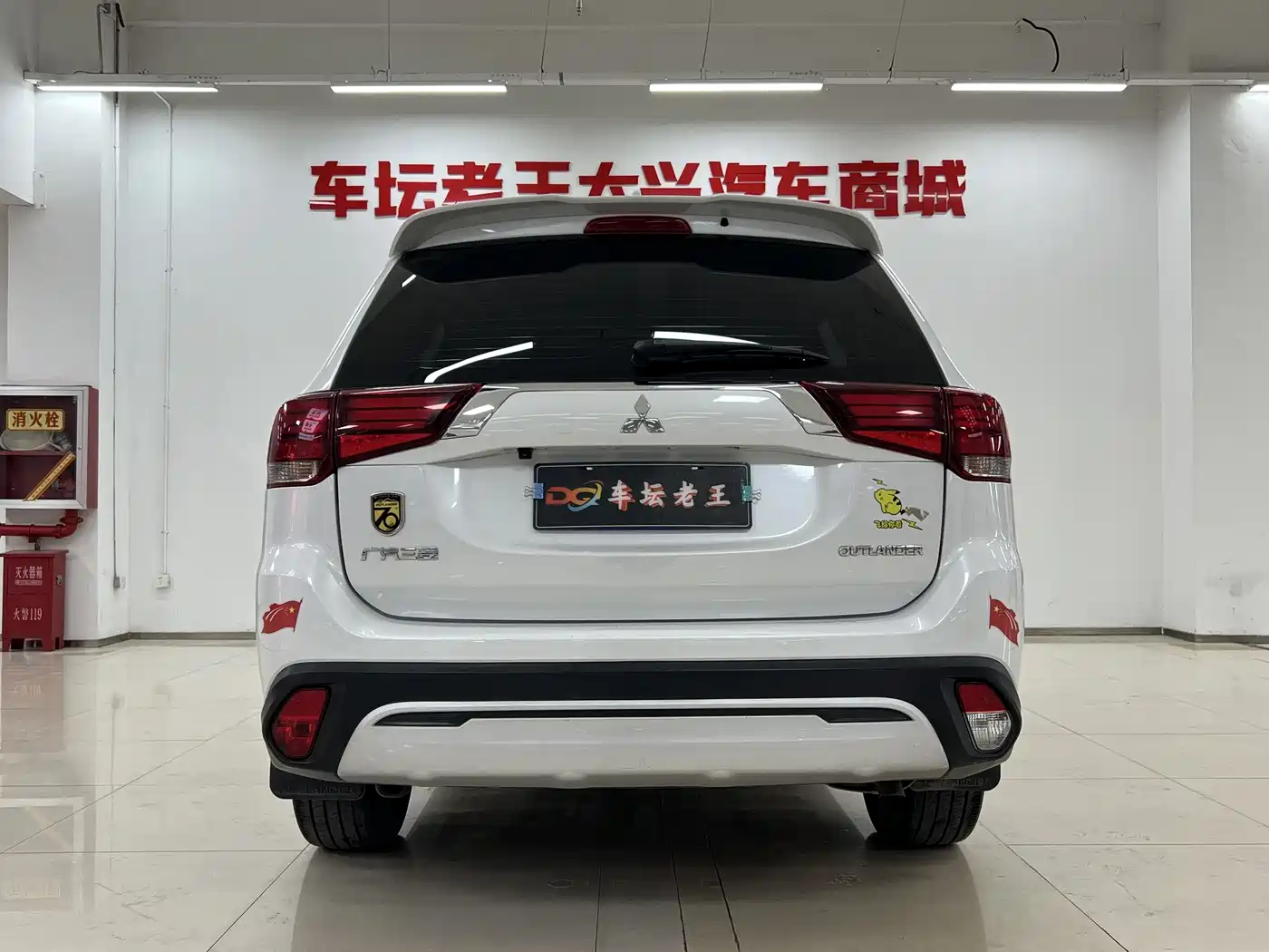 Mitsubishi Outlander 2020 2.0L 2WD Premium 5-seater фото 5