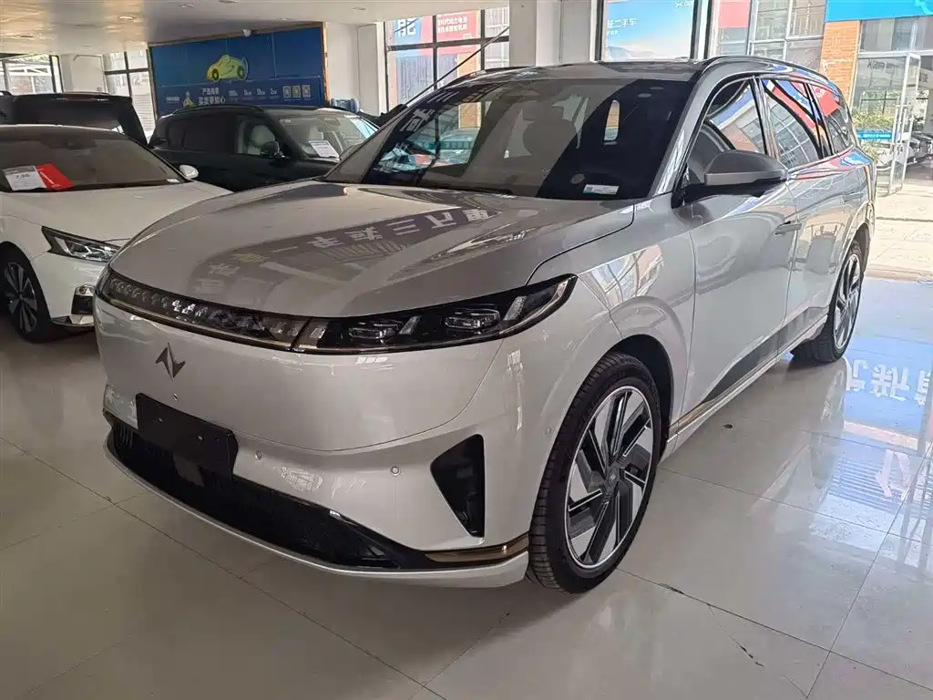 Dongfeng Yipai eπ008 2025 636Max Ruyi Edition 5-Seater