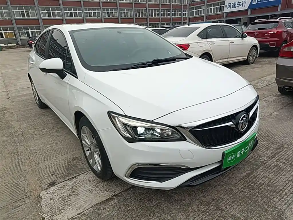 Buick Verano 2019 Sedan 20T Dual Clutch Leading фото 4