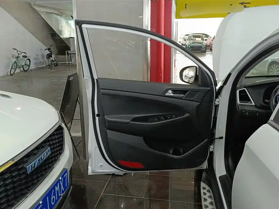 Hyundai Tucson 2015 1.6T Dual Clutch 2WD Smart фото 7