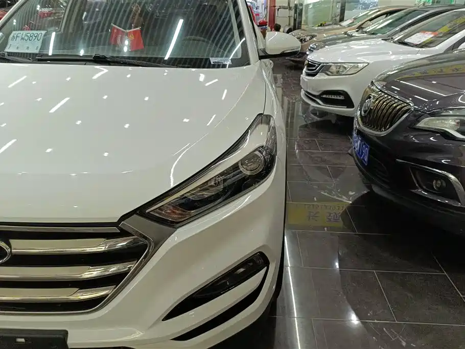 Hyundai Tucson 2015 1.6T Dual Clutch 2WD Smart фото 5