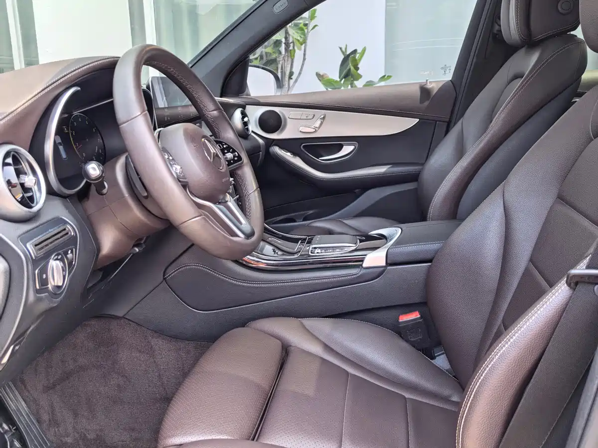 Mercedes-Benz GLC 2021 GLC 260 L 4MATIC Sporty фото 9