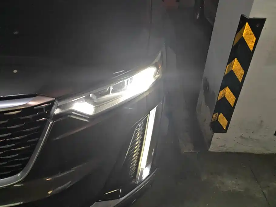 Cadillac XT6 2020 28T 6-Seater 4WD Luxury Model фото 5