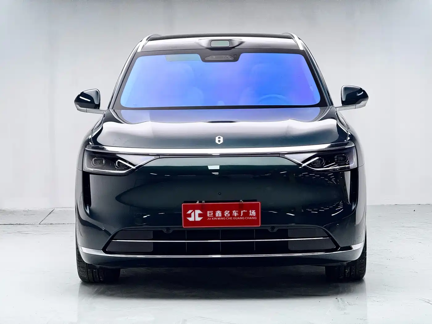 AITO Wenjie AITO M8 2025 Model Extended Range Max+ Edition 53.4kWh 6-Seater фото 2