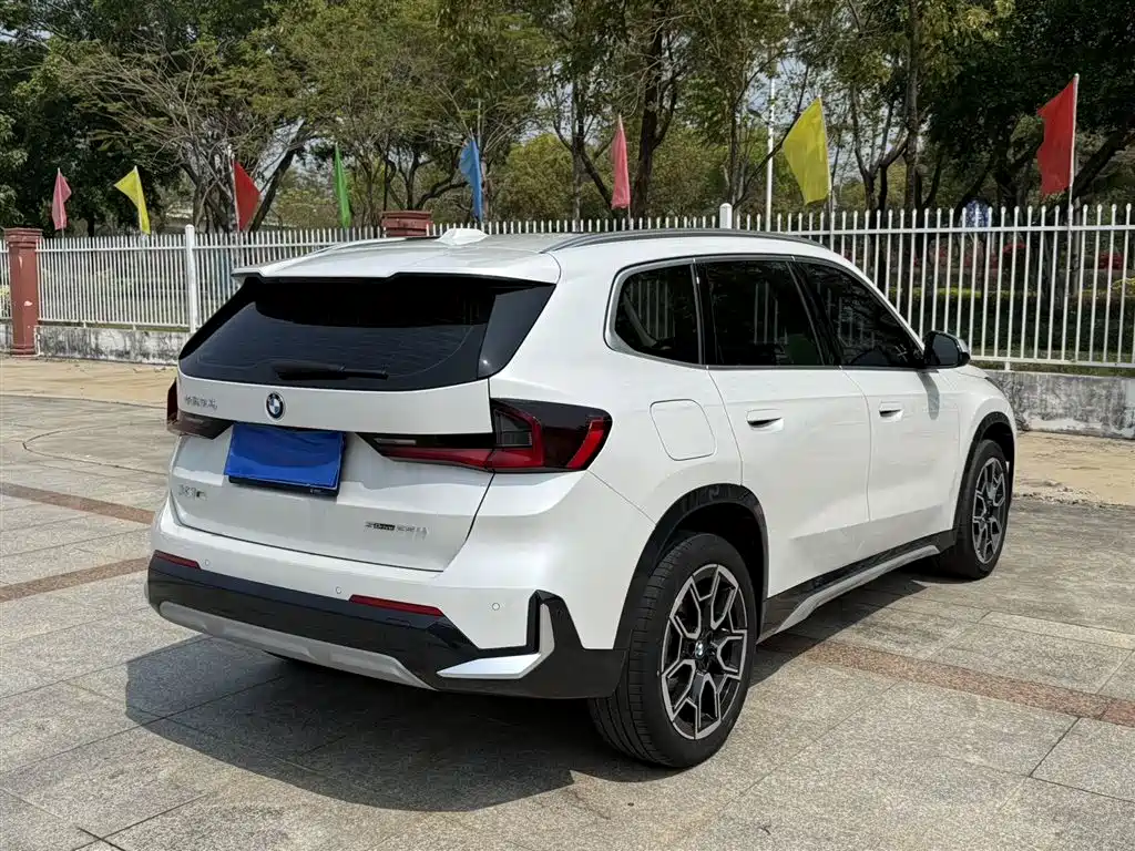 BMW X1 2023 sDrive25Li X Design Package фото 3