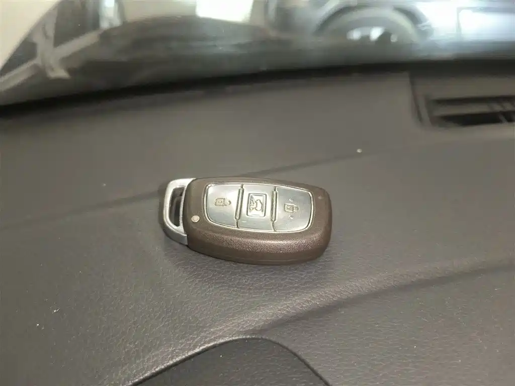 Hyundai Tucson 2018 1.6T DCT 2WD 15th Anniversary Special Edition фото 18