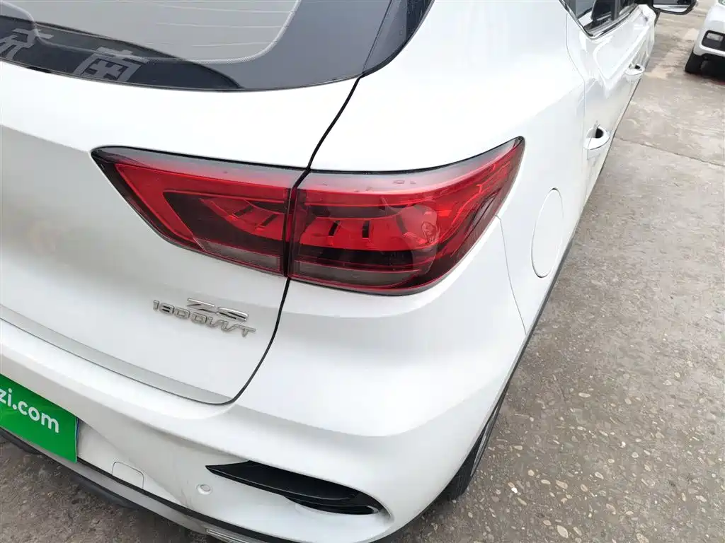 Фото 8 - MG ZS