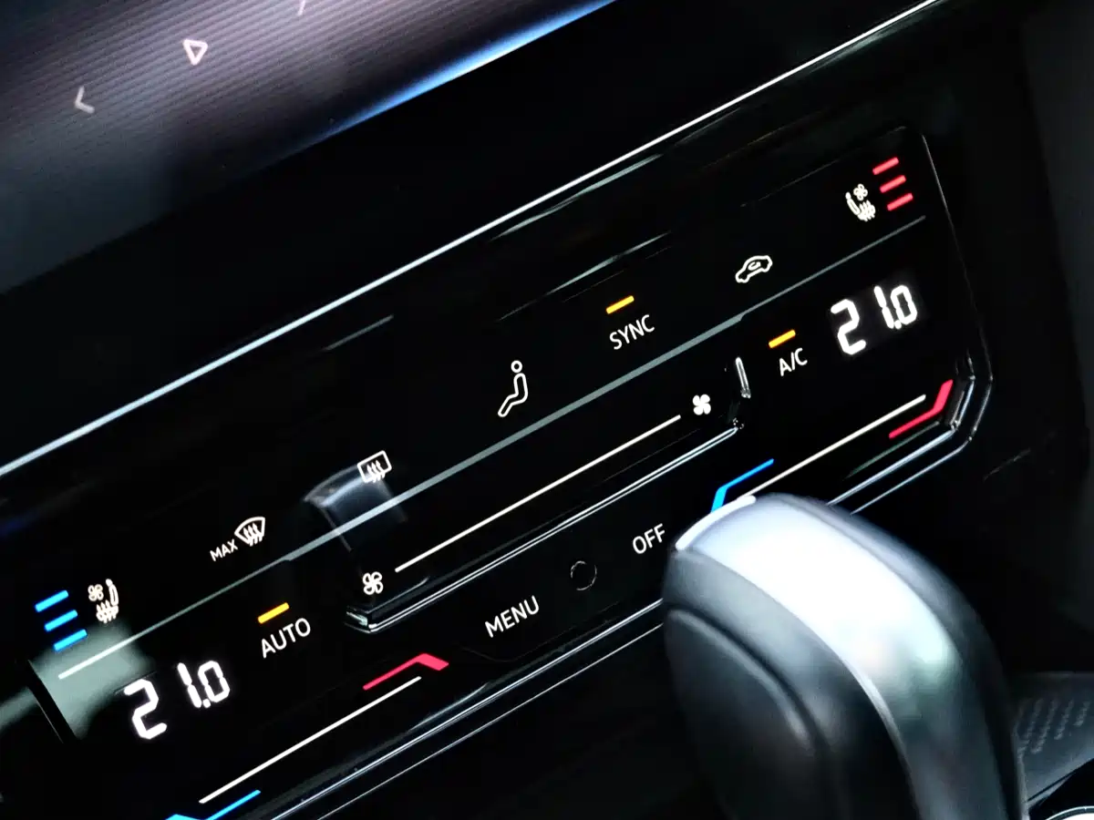 Volkswagen Weilan 2021 2.0T Touring фото 13