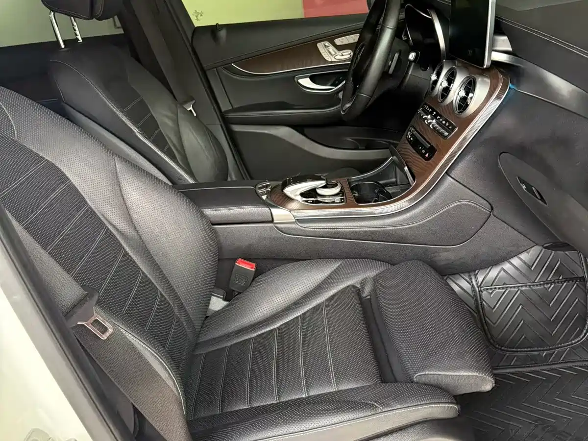 Фото 7 - Mercedes-Benz GLC