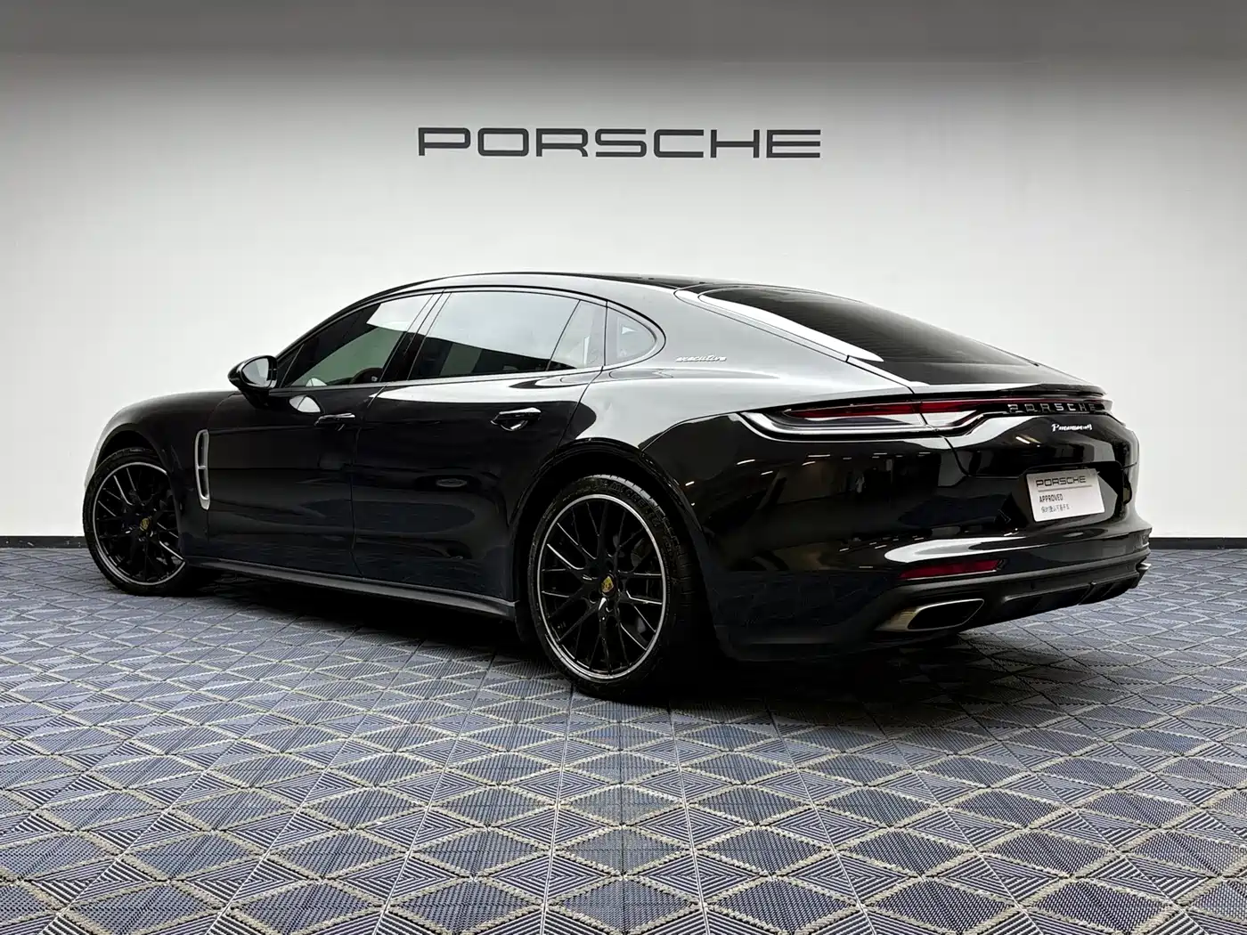 Porsche Panamera 2023 Panamera 4 Executive Long Wheelbase 2.9T фото 12