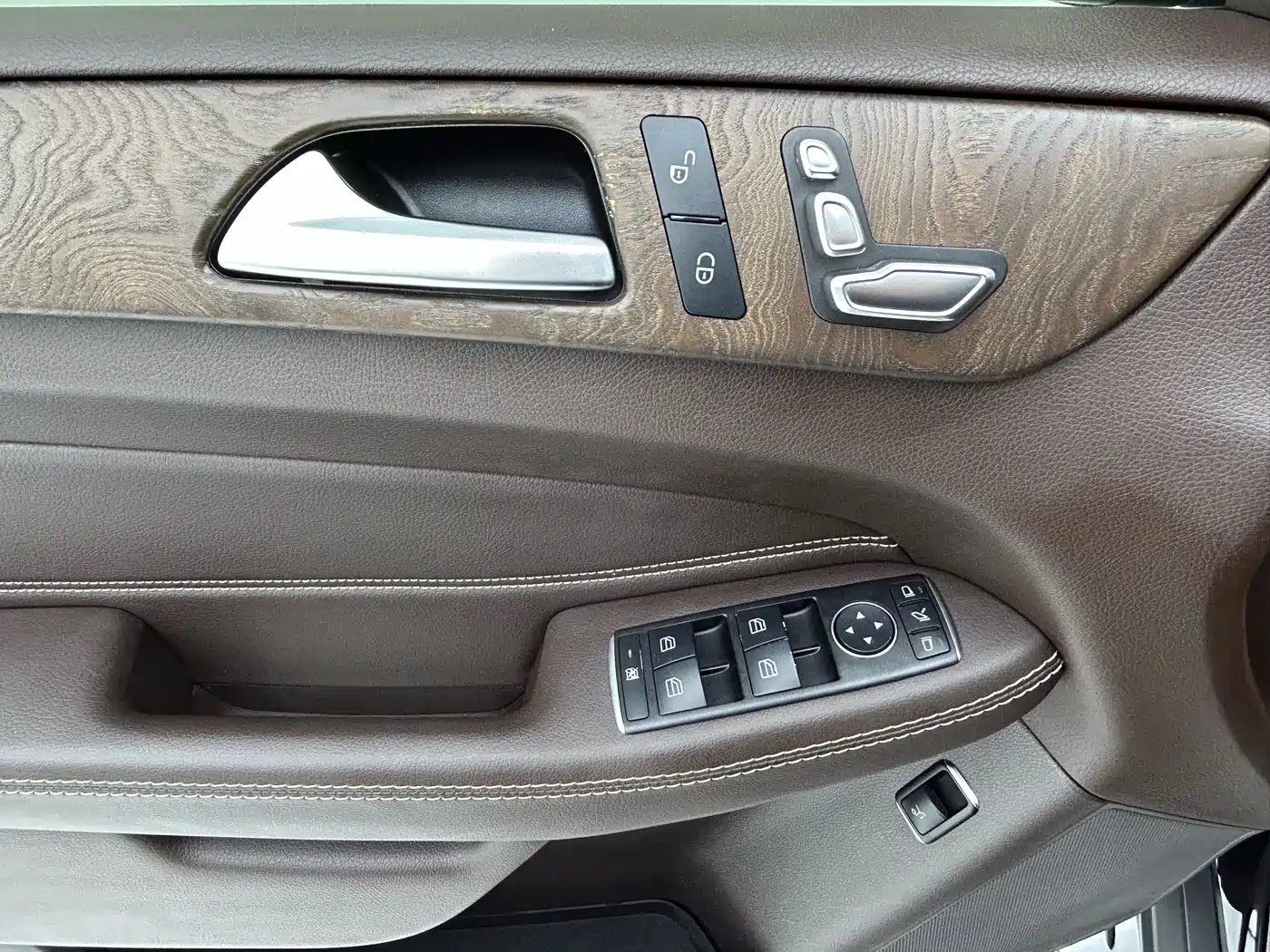 Mercedes-Benz GLE 2017 GLE 320 4MATIC Luxury фото 20