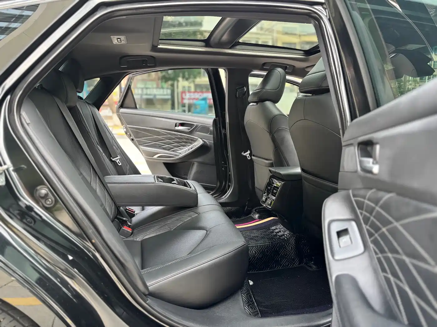 Toyota Avalon 2023 2.5L Touring Premium Edition фото 17
