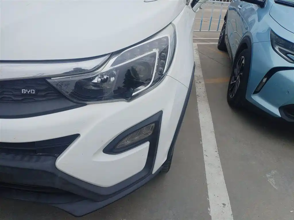 BYD Yuan 2017 1.5L Auto Cool Connect фото 24
