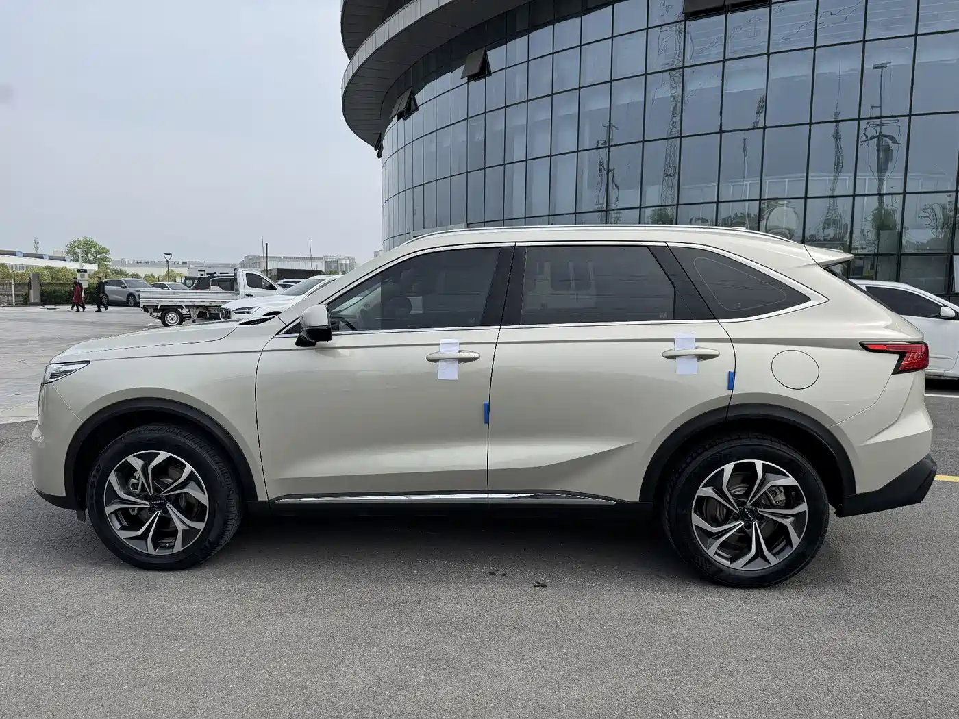 Haval Xiaolong MAX 2023 1.5L Hi4 105 4WD Pilot Edition фото 5