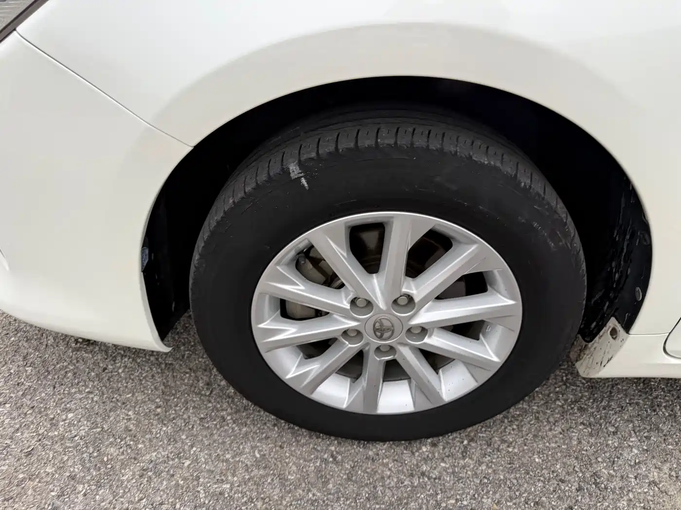 Toyota Camry 2015 2.0E Elite Edition фото 20