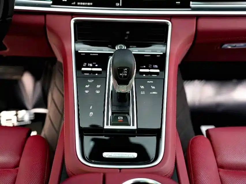 Фото 7 - Porsche Panamera