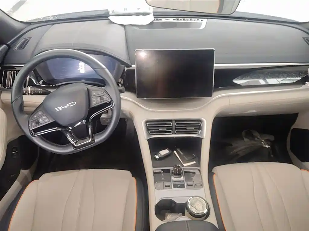 BYD Song PLUS PHEV 2024 Glory Edition DM-i 110km Flagship фото 9