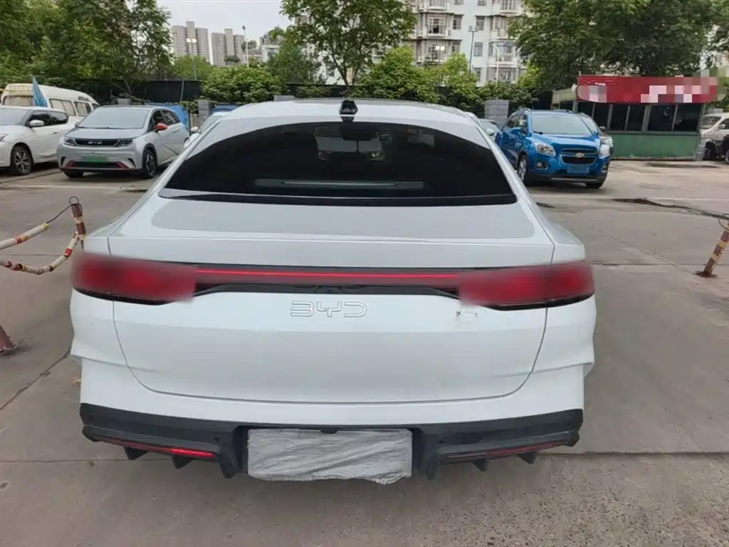 BYD Qin L 2025 DM-i Smart Drive 80KM Premium фото 6