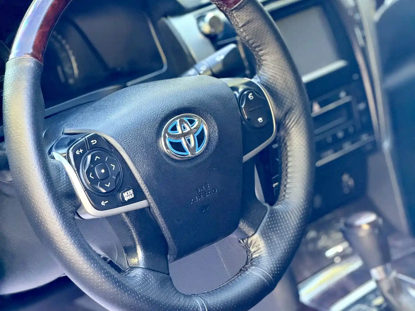 Фото 4 - Toyota Camry
