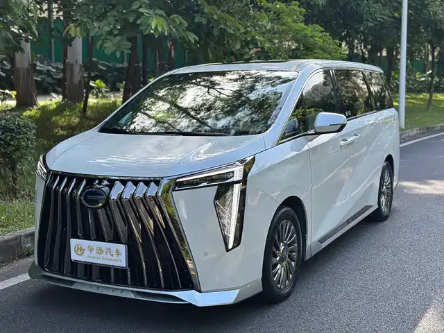 GAC Trumpchi Trumpchi M8 2023 Model Master Series Hybrid Royal Edition — фото 1
