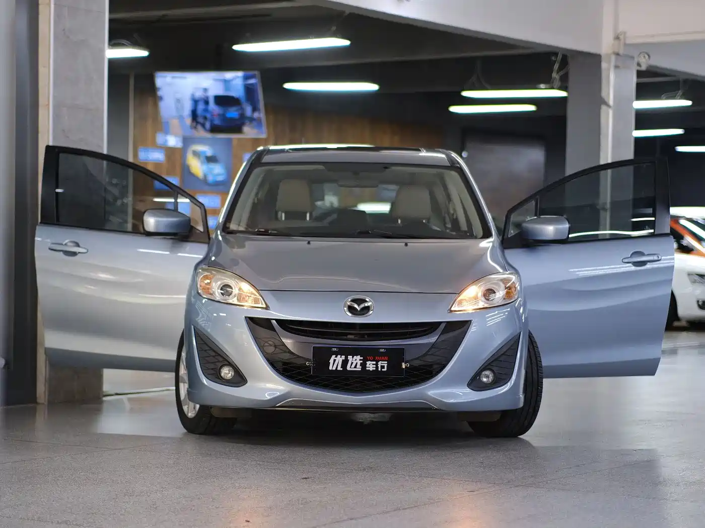 Mazda Mazda5 2012 2011 2.0L Automatic Comfort
