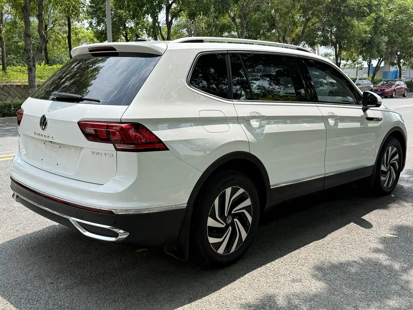 Volkswagen Tiguan L 2023 330TSI Auto 2WD Smart Edition фото 4