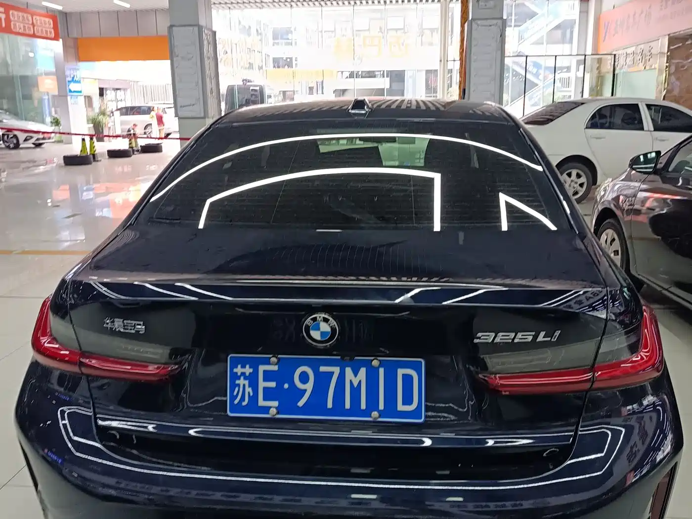 BMW 3 Series 2025 325Li M Sport Package фото 9