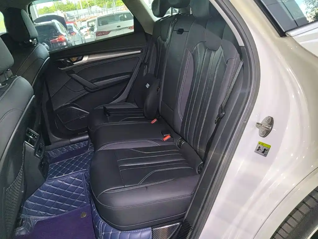Фото 17 - Audi Q5L