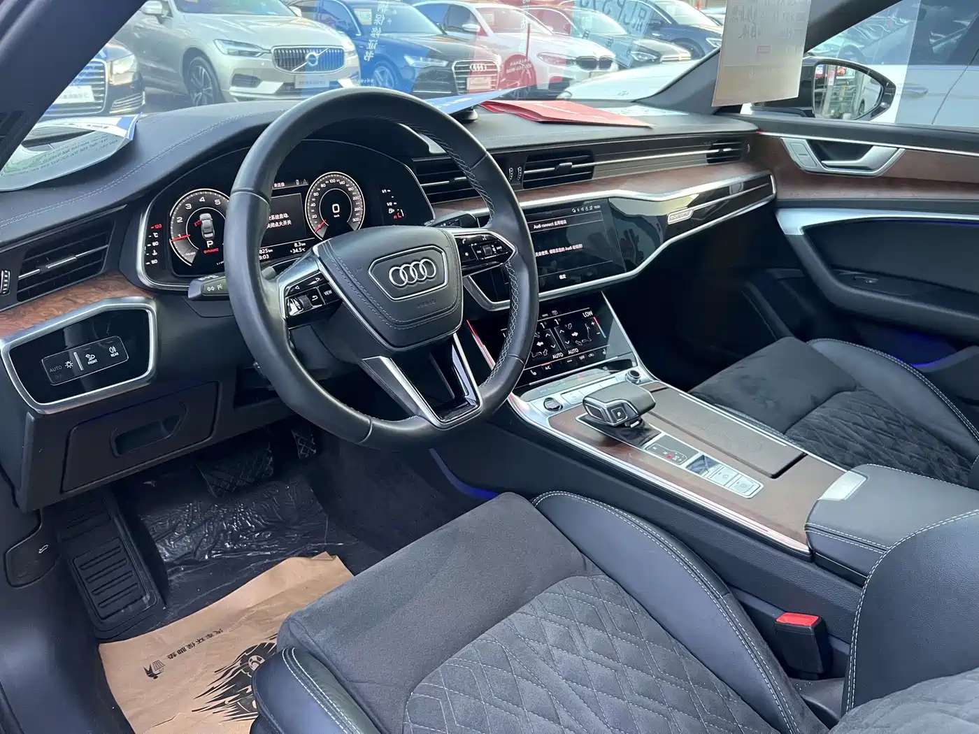 Фото 7 - Audi A6L
