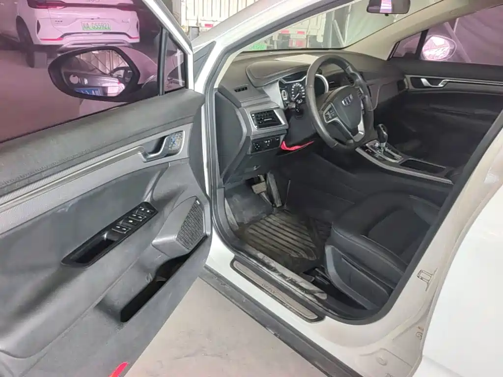 Geely Emgrand GS 2016 2016 Elegance Edition 1.3T Automatic Premium