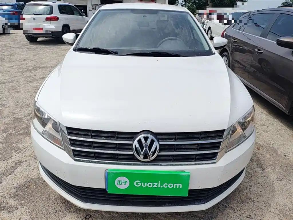 Volkswagen Lavida 2013 Facelift Classic 1.6L Automatic Trend фото 3