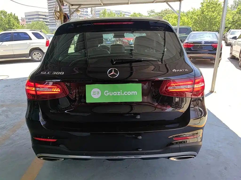Mercedes-Benz GLC 2017 GLC 300 4MATIC Dynamic фото 6