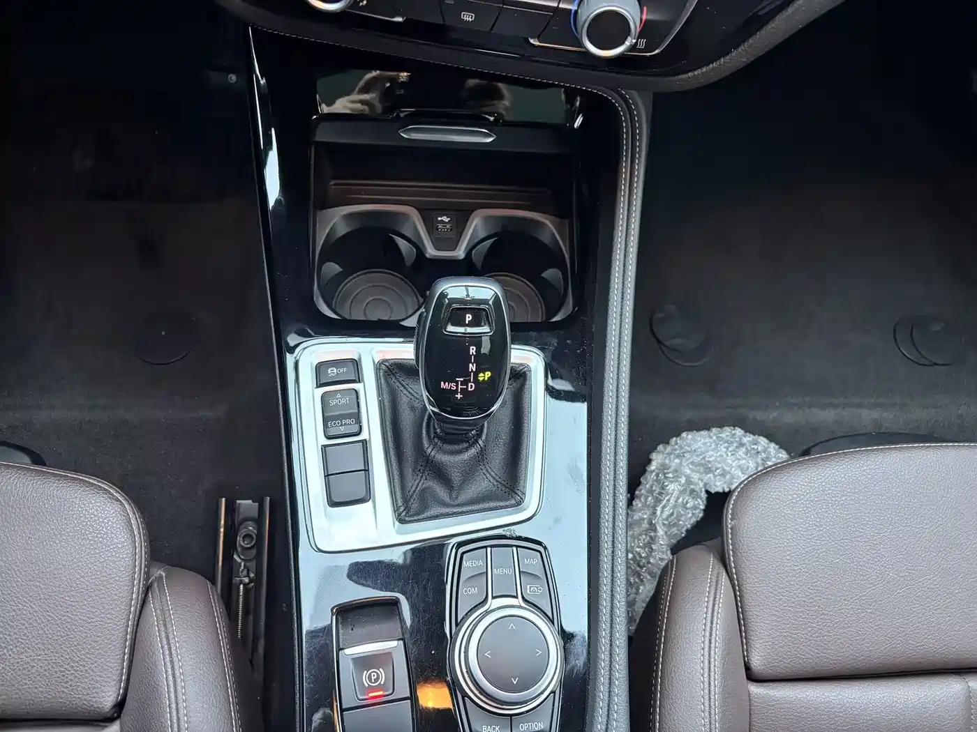 BMW 1 Series 2021 120i M Sport Shadow Edition фото 23