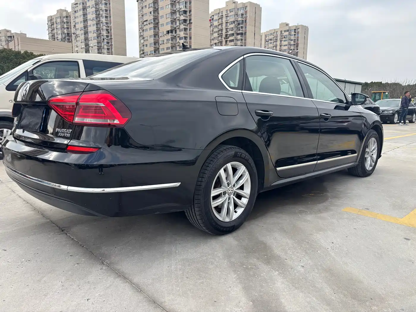 Volkswagen Passat 2015 1.8TSI Automatic Prestige Edition фото 8