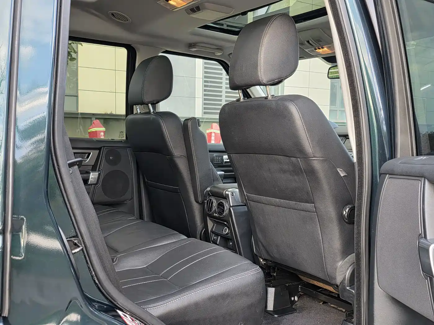 Land Rover Discovery 2015 3.0 SC V6 HSE фото 13