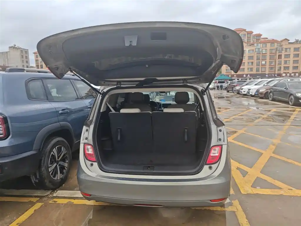 Buick GL6 2019 18T 6-seat Elite China VI фото 19