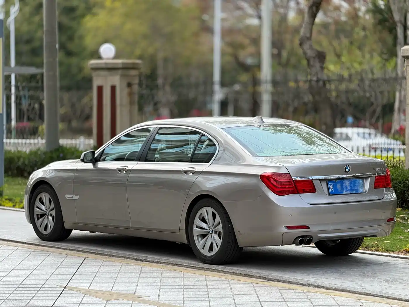 BMW 7 Series 2011 730Li Elegance фото 6