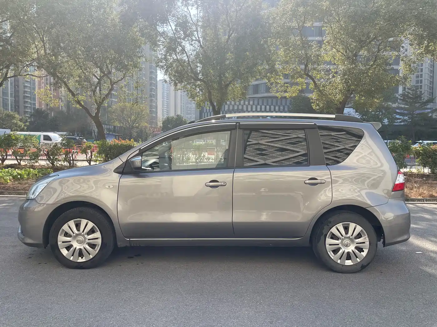 Nissan Livina 2015 2013 1.6XE CVT Comfort