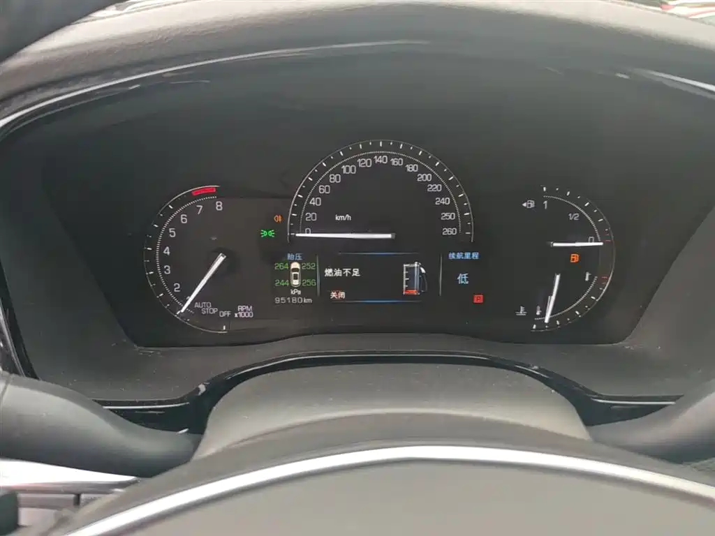 Cadillac XT5 2018 28E AWD Technology Model фото 12