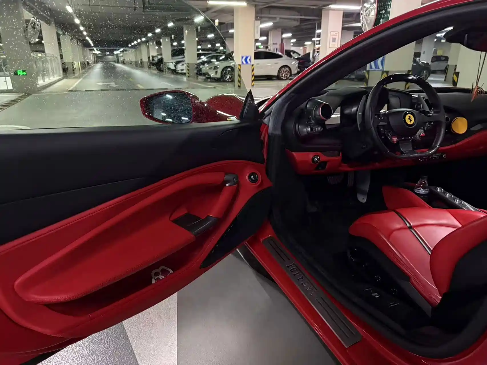 Фото 7 - Ferrari F8