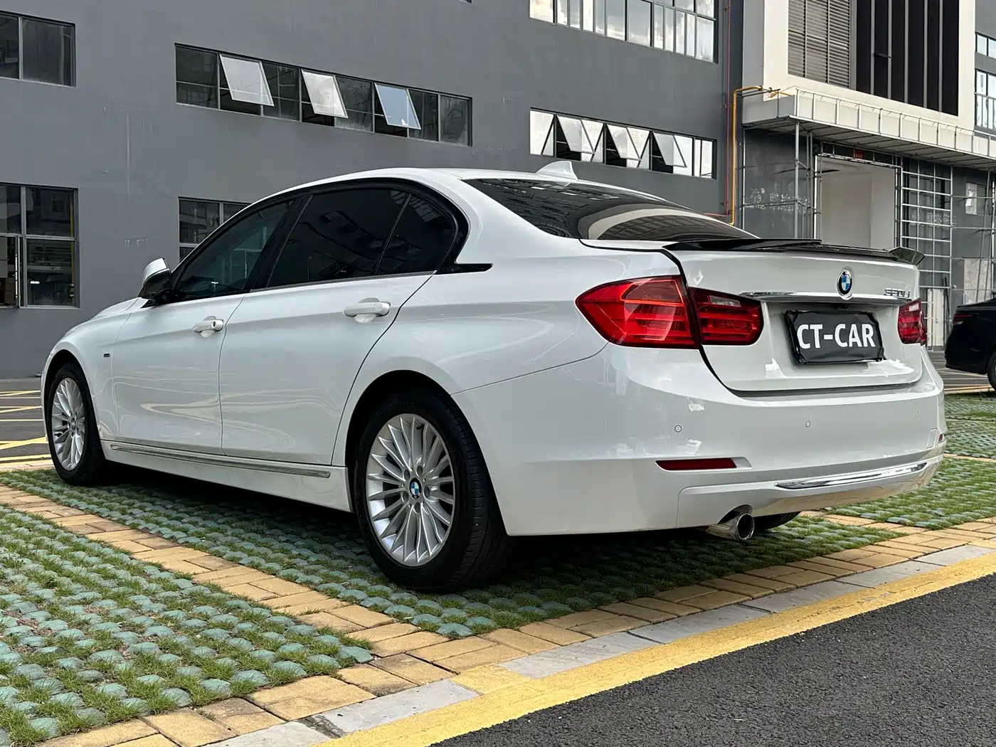 Фото 7 - BMW 3 Series