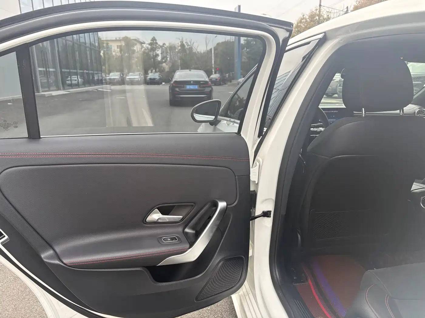 Mercedes-Benz A-Class 2024 A 200 L Sport Edition фото 9